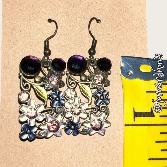 Floral Earring and Bracelet Set with Rhinestones - Picture 5 of 8